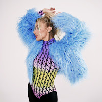 İrem Derici - Yaz Gülü загрузить